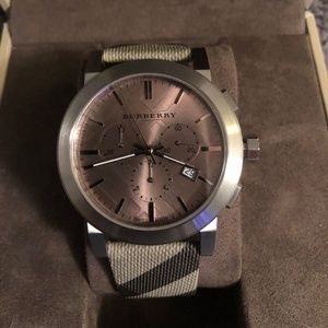 Burberry Bu9358 42mm Smoke Check Leather Watch